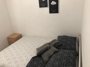 Posteľ alebo postele v izbe v ubytovaní Villa Lorenta Apartments