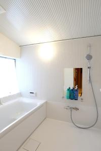 Bilik mandi di Maru Izumiyacho