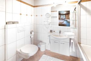 Kupatilo u objektu Hotel Seewinkel
