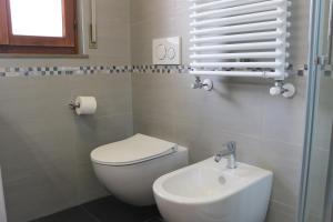 A bathroom at Villa Ginny
