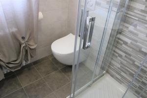 A bathroom at Villa Ginny