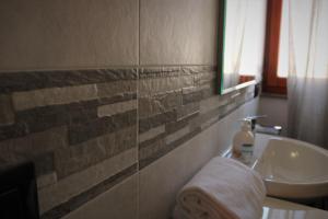 A bathroom at Villa Ginny