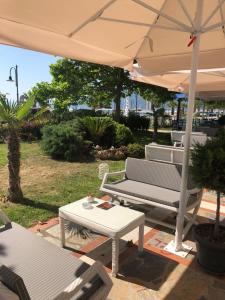 Сад в Villa Un bel posto Sea View