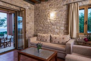 Posezení v ubytování Enastron Villas