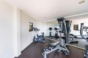 Fitnes centar i/ili fitnes sadržaji u objektu Accommodation Sydney City Centre - Hyde Park Plaza 3 bedroom 1 bathroom Apartment