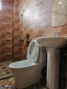 Un baño de Sagada Lodging Home