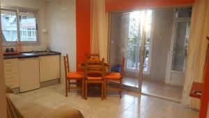 Kuchnia lub aneks kuchenny w obiekcie Gallud Apartament
