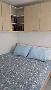 Postel nebo postele na pokoji v ubytování Apartment Maslenica 2, near Zadar