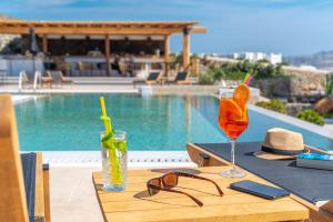 A piscina localizada em Mykonos Cactus ou nos arredores