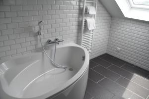 Bilik mandi di Hôtel Bastide