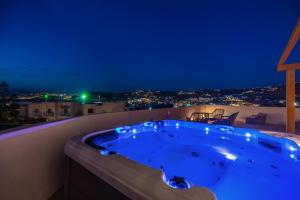 A piscina localizada em Mykonos Cactus ou nos arredores