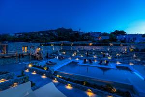 A piscina localizada em Mykonos Cactus ou nos arredores