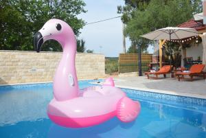 Basen w obiekcie Villa Rubesco lub w pobliżu