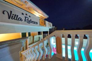 Balkon lub taras w obiekcie Villa Rubesco