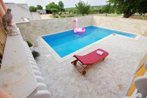 Basen w obiekcie Villa Rubesco lub w pobliżu
