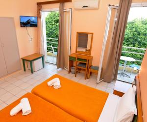 Rõdu või terrass majutusasutuses Costa Hotel