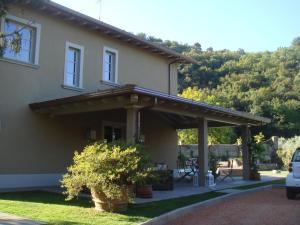 The building in which a panziókat is located