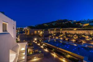 A piscina localizada em Mykonos Cactus ou nos arredores