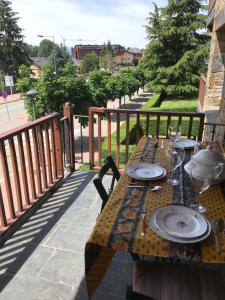 A balcony or terrace at La rotonda de Llívia