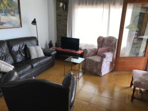 A seating area at La rotonda de Llívia