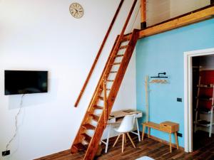 Μια τηλεόραση ή/και κέντρο ψυχαγωγίας στο B&B Le Strade del GAVI