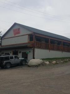 Gallery image of 406 Lodge at Yellowstone in Gardiner