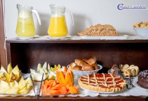 Options de petit-déjeuner proposées aux clients de l'établissement Hotel Catedral