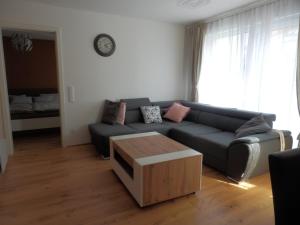 Zdjęcie z galerii obiektu Spacious, Modern 1-bdrm Apt near VIC & Austria Ctr w Wiedniu