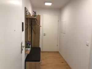 Zdjęcie z galerii obiektu Spacious, Modern 1-bdrm Apt near VIC & Austria Ctr w Wiedniu