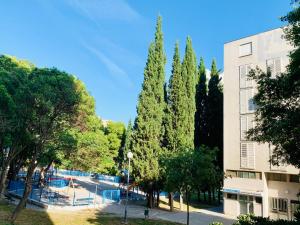 Budova, kde se apartmán nachází