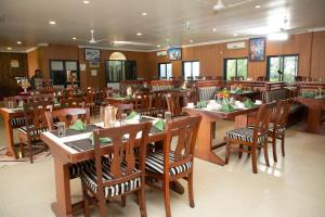 Restavracija oz. druge možnosti za prehrano v nastanitvi Hotel Jungle Crown