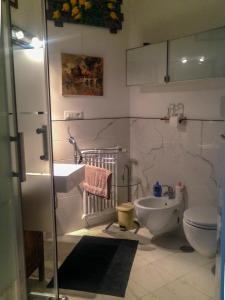 Koupelna v ubytování LUMINOSA VISTA PIRAMIDE