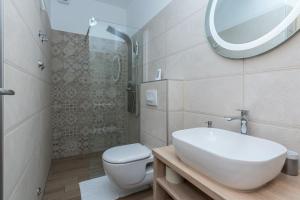 Apartmani Jadranka tesisinde bir banyo