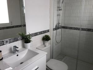 Kúpeľňa v ubytovaní Apartamento Malagueta 1 Linea playa centro Malaga