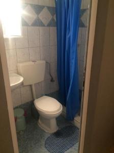 A bathroom at PLAZA Studios