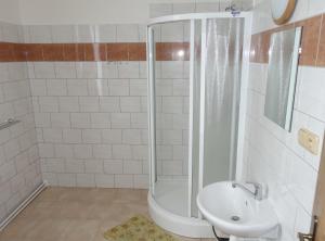 Koupelna v ubytování HOTEL STAŘÍČ