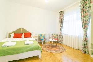 Fotografie z fotogalerie ubytování Bright Studio in the Heart of the City with Netflix Rental v Bukurešti