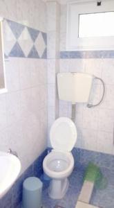 A bathroom at PLAZA Studios
