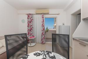 Photo de la galerie de l'établissement Apartmani Mona, à Makarska