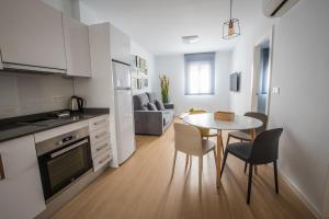 Kuchyňa alebo kuchynka v ubytovaní Ibericabeds Granada