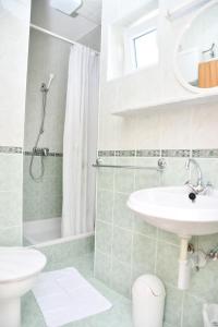 Koupelna v ubytování Apartments Josip