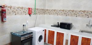 Cucina o angolo cottura di Duqm Suites