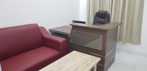 Area soggiorno di Duqm Suites