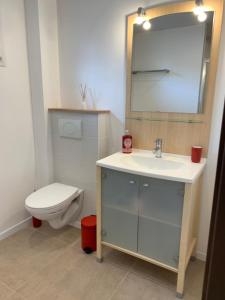 Un baño de Gîte au cours d’eau 15 fotos más