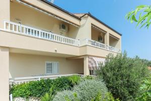 Balkón alebo terasa v ubytovaní Apartmani Mikulić