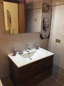 Koupelna v ubytování B&B Dell'Annunziata + 18 fotografií