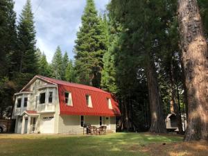 Gallery image of Carriage House at Yosemite in Fish Camp