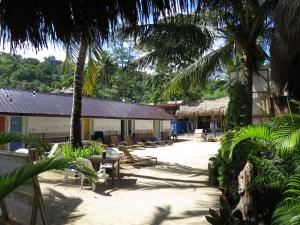 Zahrada ubytování Dormitelsph El Nido