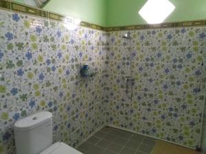 Vonios kambarys apgyvendinimo įstaigoje KJ Blue House Senggigi