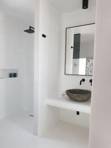 Koupelna v ubytování Bellou Suites